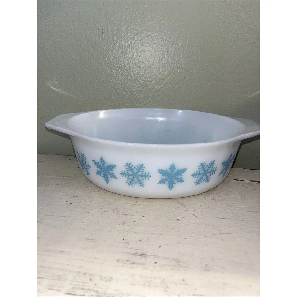Pyrex snowflake turquoise